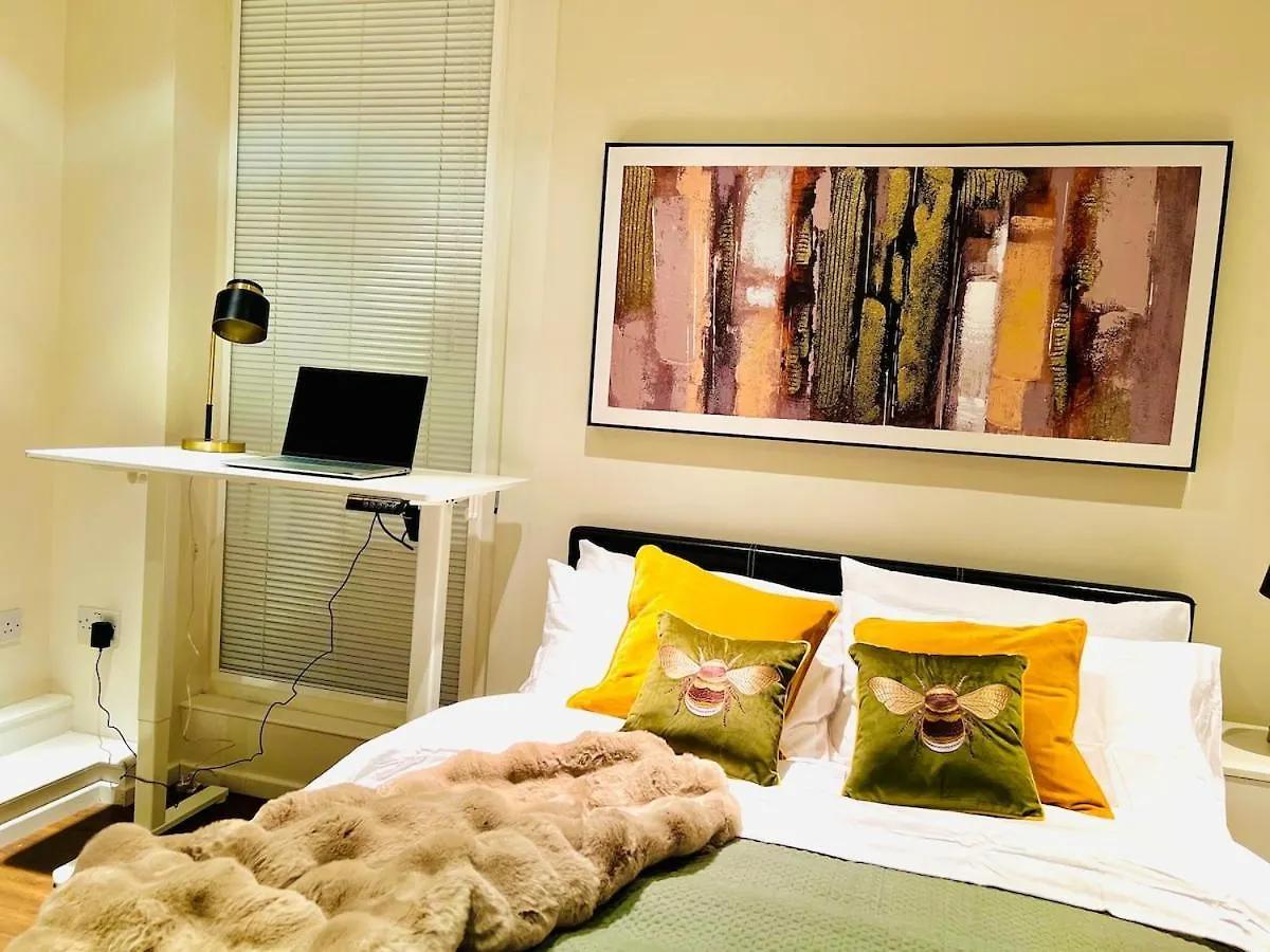 Apartment Luxury Stay With Stunning Views In Prime Location - Perfect For Business Or Leisure London United Kingdom