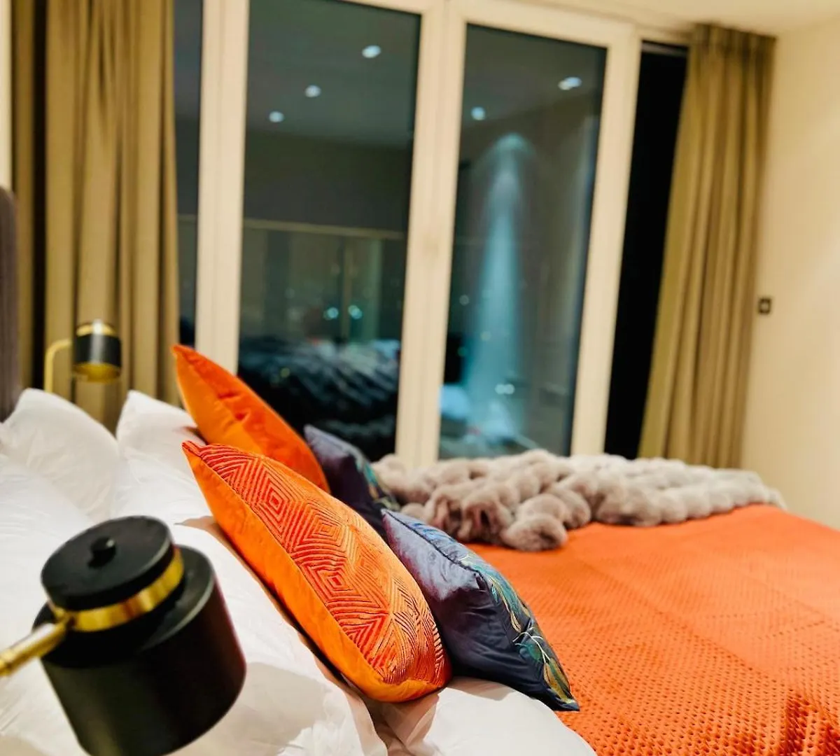 Apartment Luxury Stay With Stunning Views In Prime Location - Perfect For Business Or Leisure London United Kingdom