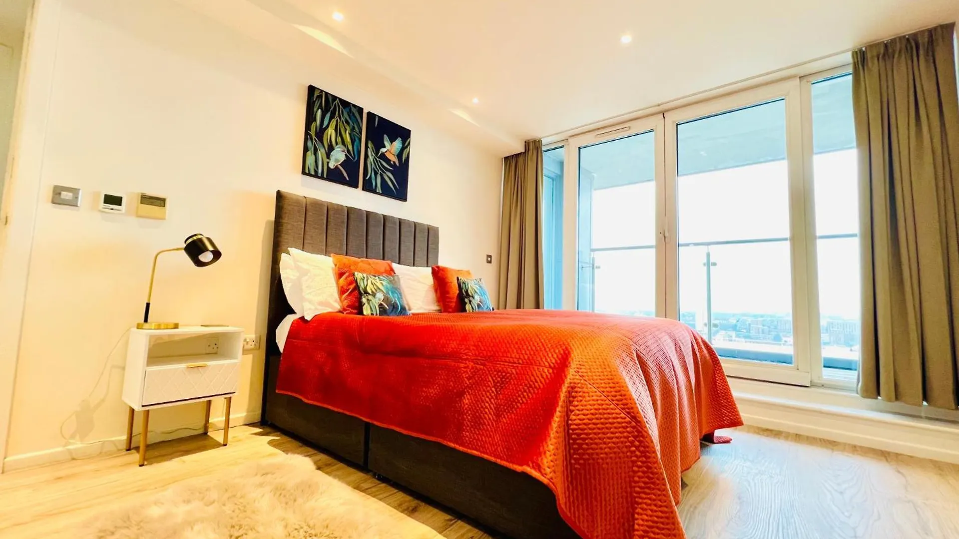 Luxury Stay With Stunning Views In Prime Location - Perfect For Business Or Leisure London 0*,